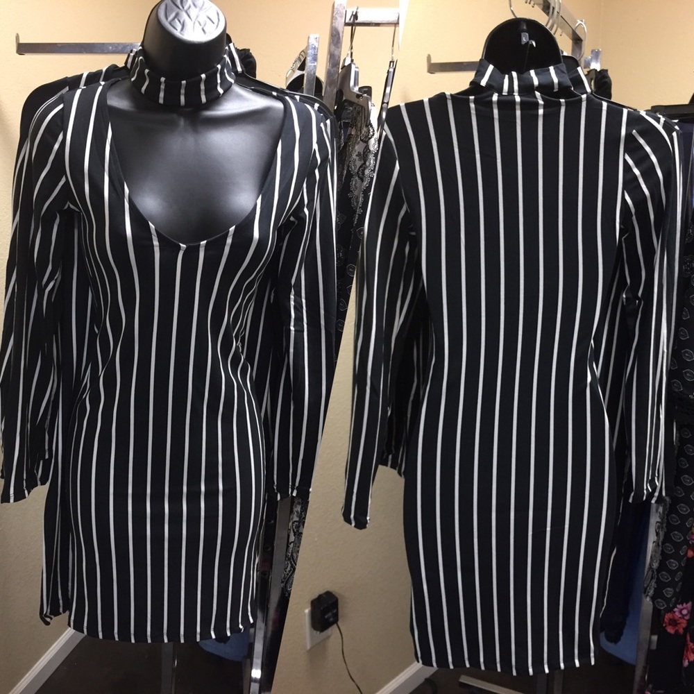 Black and White Long Sleeve Choker Dress